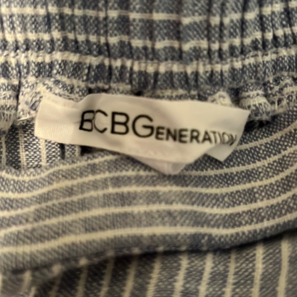 BCBGeneration XS blue & white A-line skirt. - Picture 4 of 5